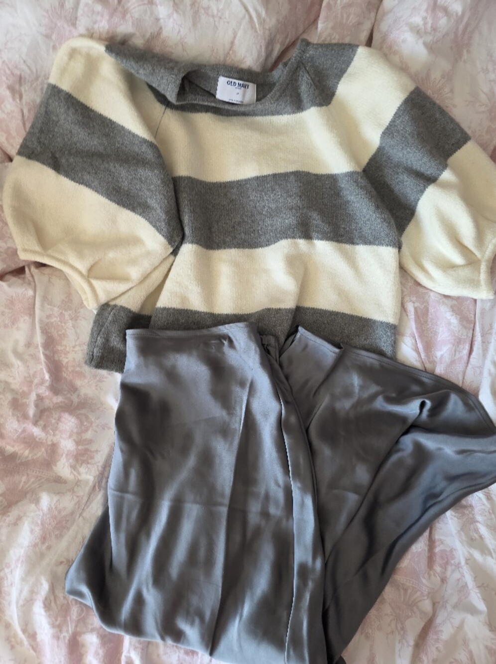 Old Navy Sweater And Skirt Bundle